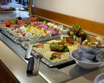 Strandhotel Sonnenburg - Kuehlungsborn - Buffet
