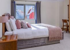 Park Place Apartments - Killarney - Bedroom