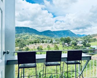 Holy Loft - Khao Kho - Balcone