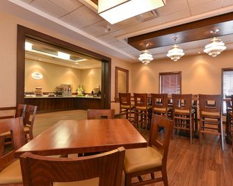 Siding 16 Lodge - Wetaskiwin - Restaurant
