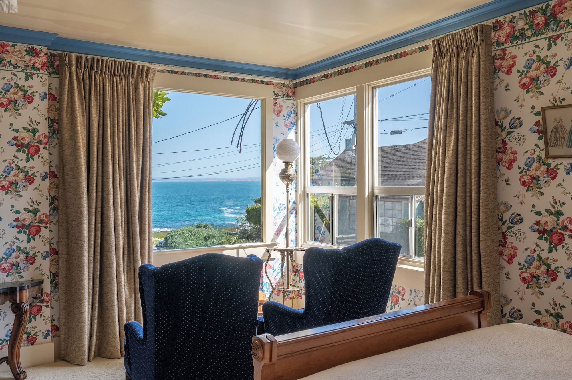 Martine Inn - פסיפיק גרוב - סלון