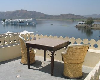 Hotel Aashiya Haveli - Udaipur - Balcony