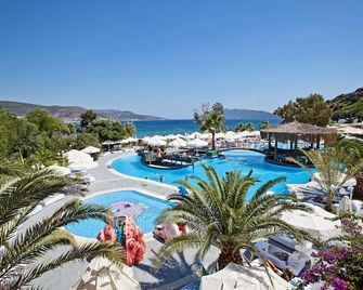 Salmakis Resort & Spa - Bodrum - Piscina