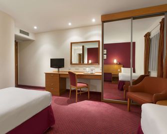 Days Inn by Wyndham Stevenage North - Baldock - Schlafzimmer
