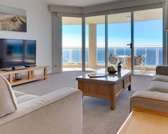 Xanadu Resort - Clear Island Waters - Living room