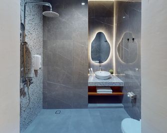 Ratu Homestay - Malang - Bedroom