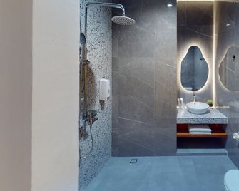 Ratu Homestay - Malang - Bedroom
