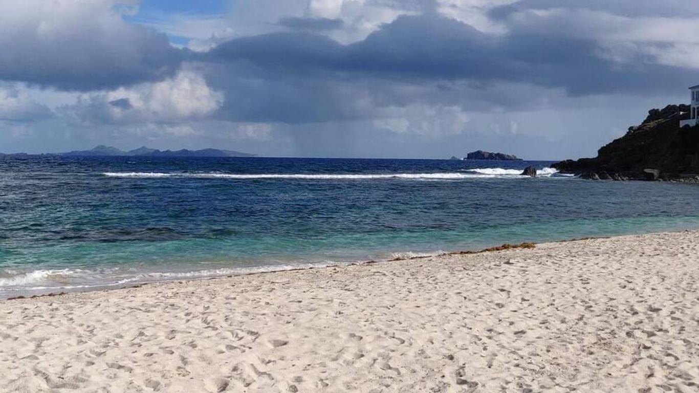 Stay on the Beach in Saint Maarten!