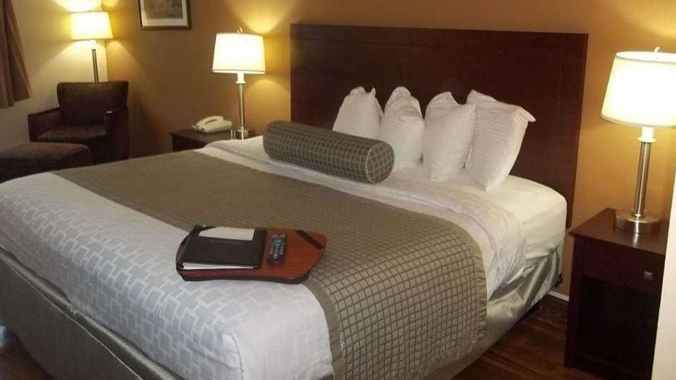 Baymont by Wyndham Delaware