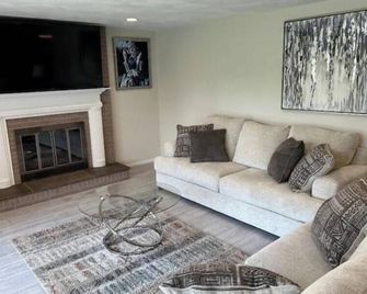 Home away from home - Indiana - Sala de estar