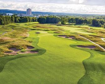 The Tower At Turning Stone Resort Casino - Verona