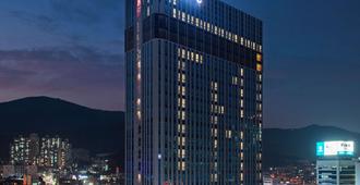 海雲台華美達安可飯店 - 釜山 - 建築
