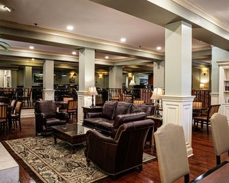 Hampton Inn Charleston-Historic District - Charleston - Area lounge