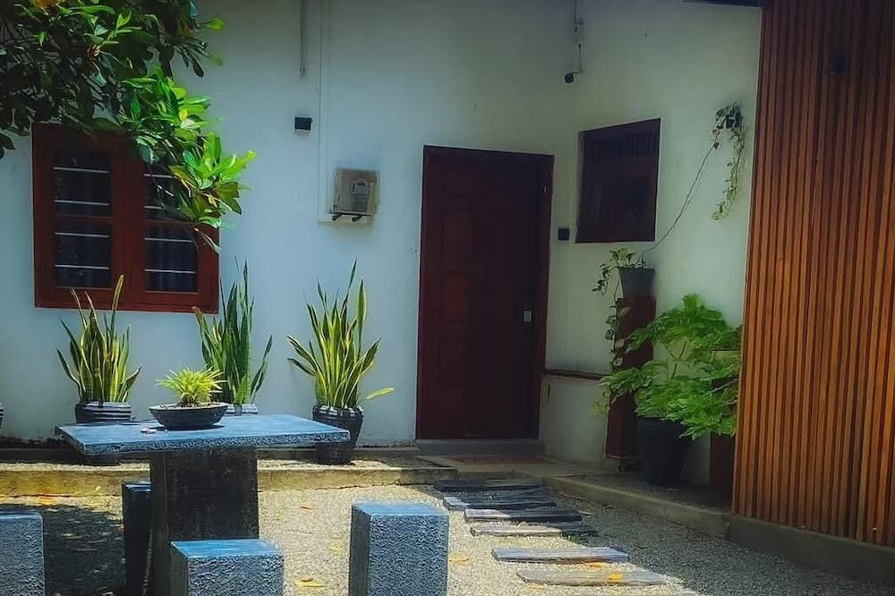 Gimanhala Thisawewa - Anuradhapura