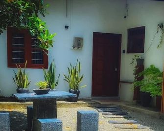 Gimanhala Thisawewa - Anuradhapura