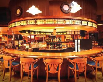 James Bay Inn Hotel, Suites & Cottage - ויקטוריה - בר