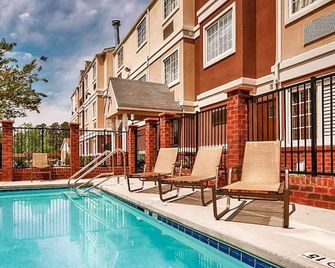 Baymont by Wyndham Elizabeth City - Elizabeth City - Pool