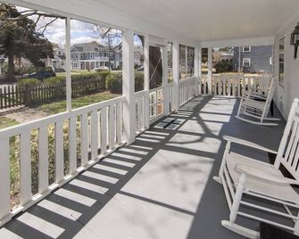 23rd Street White House - Virginia Beach - Balcone