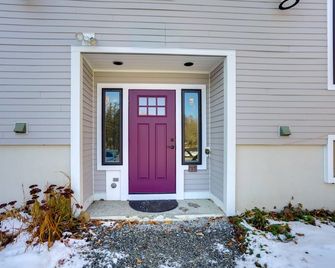 Bromley Mountain Escape with 2 Balconies Hike and Ski - Peru - Vista del exterior