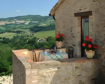 Country House Ca' Vernaccia - Urbino - Patio