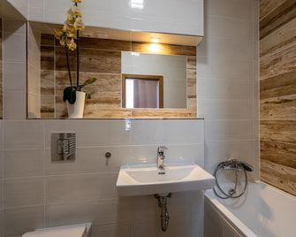 Penzion U Vlka - České Budějovice - Badkamer