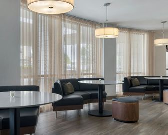 Courtyard by Marriott Republic Airport Long Island - Farmingdale - Restaurant