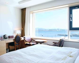 Fontana Beach Hotel - Mokpo - Bedroom