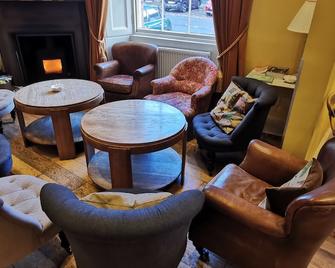 Buccleuch and Queensberry Arms Hotel - Thornhill - Lounge