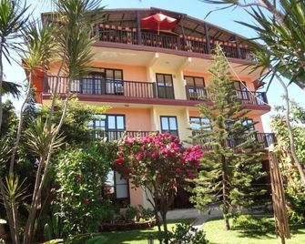 Roc Heights Lodge - Bakau - Edifício