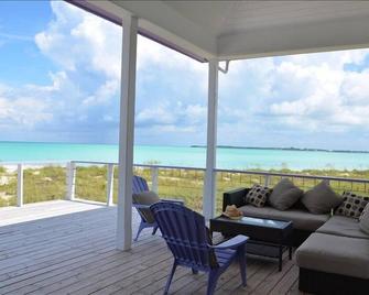 Private Beachfront Home-Spectacular Views, Large Deck. - Spanish Wells - Balcony