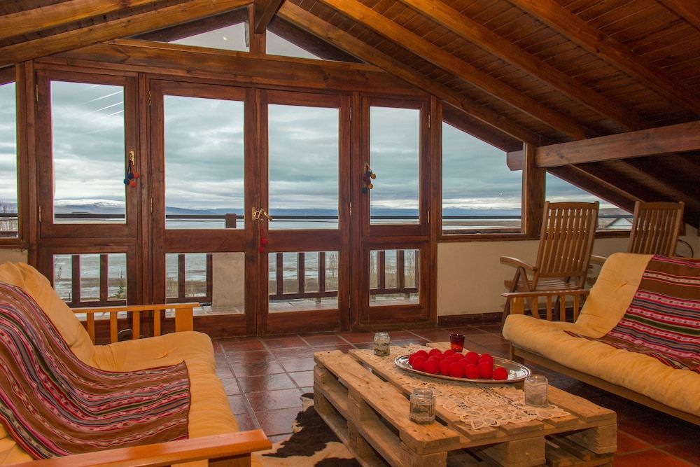 Koi Aiken - אל קאלאפטה - סלון