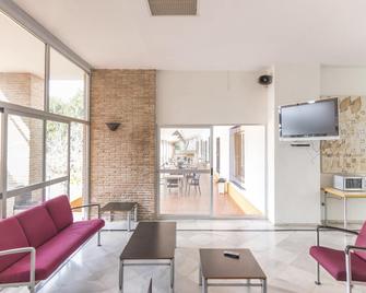 Albergue Inturjoven Marbella - Marbella - Living room