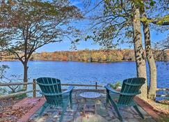 Vibrant Milford Home with Boat Dock and Patio! - Milford - Patio