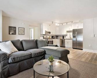 Rippey 101 · East Liberty 2 Bed - University, Bakery Square - Pittsburgh