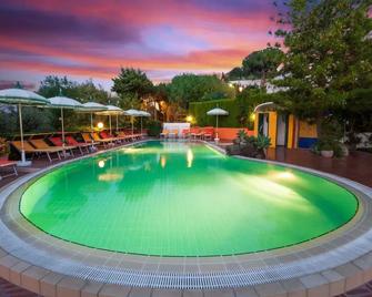 Resort Terme La Pergola - Casamicciola Terme - Pool