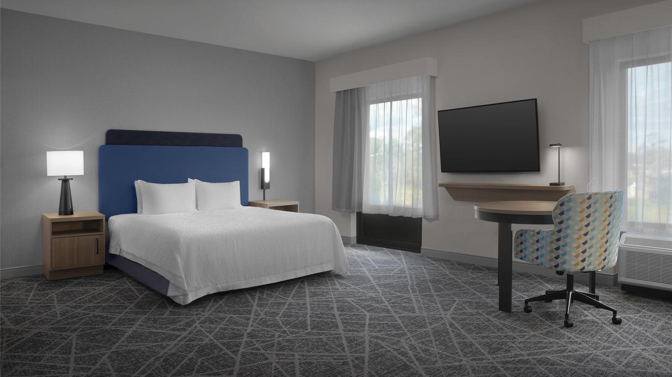 Hampton Inn & Suites Laurel
