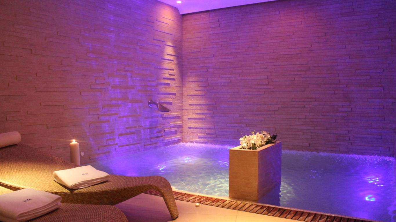 Hr Hotel & Spa