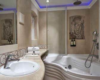 Atlantica Aeneas Resort - Ayia Napa / 阿依納帕 - 浴室
