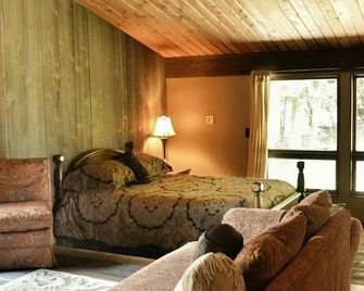 Stunning Home on beautiful Crystal Lake - Beulah - Habitación