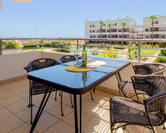 Beautiful Apartment In Orihuela Costa - Orihuela - Balcony