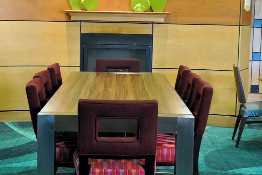 سبرينجهيل سويتس باي ماريوت جالفيستون - جالفيستون - غرفة طعام