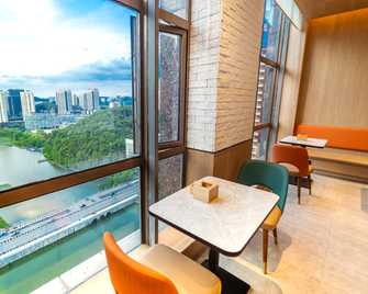 Hanting Hotel Guiyang North Station Guanshanhu Park - Guiyang - Balcone