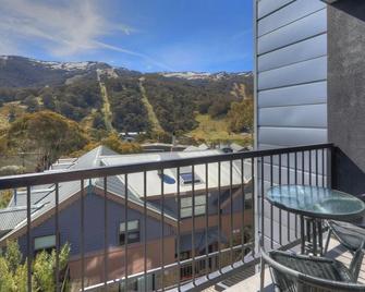 Snowgoose Apartments - Thredbo - Balcony