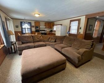 Lakeside Cabin on Cisco Chain of Lakes - Watersmeet