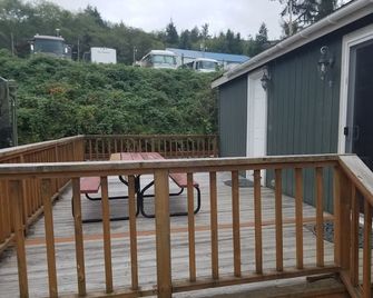 Paradise Cove RV Resort & Marina - Rockaway Beach - Balcon