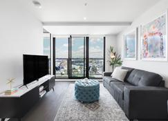 Ilixir Apartments by Ready Set Host - Cheltenham - Living room