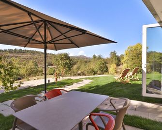 Encosta do Sobreiro - Casa do Postigo - Fornos de Algodres - Patio