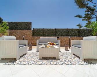 Borgo Marino Beach Residence - Lampedusa - Patio