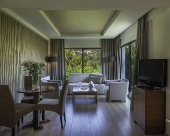 Rodon Hotel and Resort - Agros - Living room