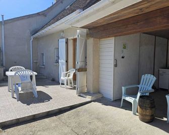 House T3 - Furnished Accommodation (3 stars) - La Roche-Posay - Terasa